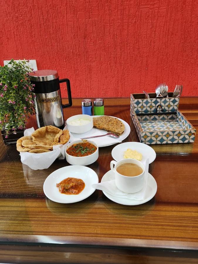 ניו דלהי Hotel Ambe Inn By Ambience Delhi Igi Airport מראה חיצוני תמונה