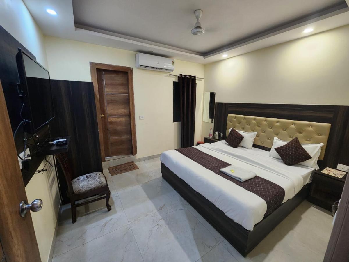 ניו דלהי Hotel Ambe Inn By Ambience Delhi Igi Airport מראה חיצוני תמונה
