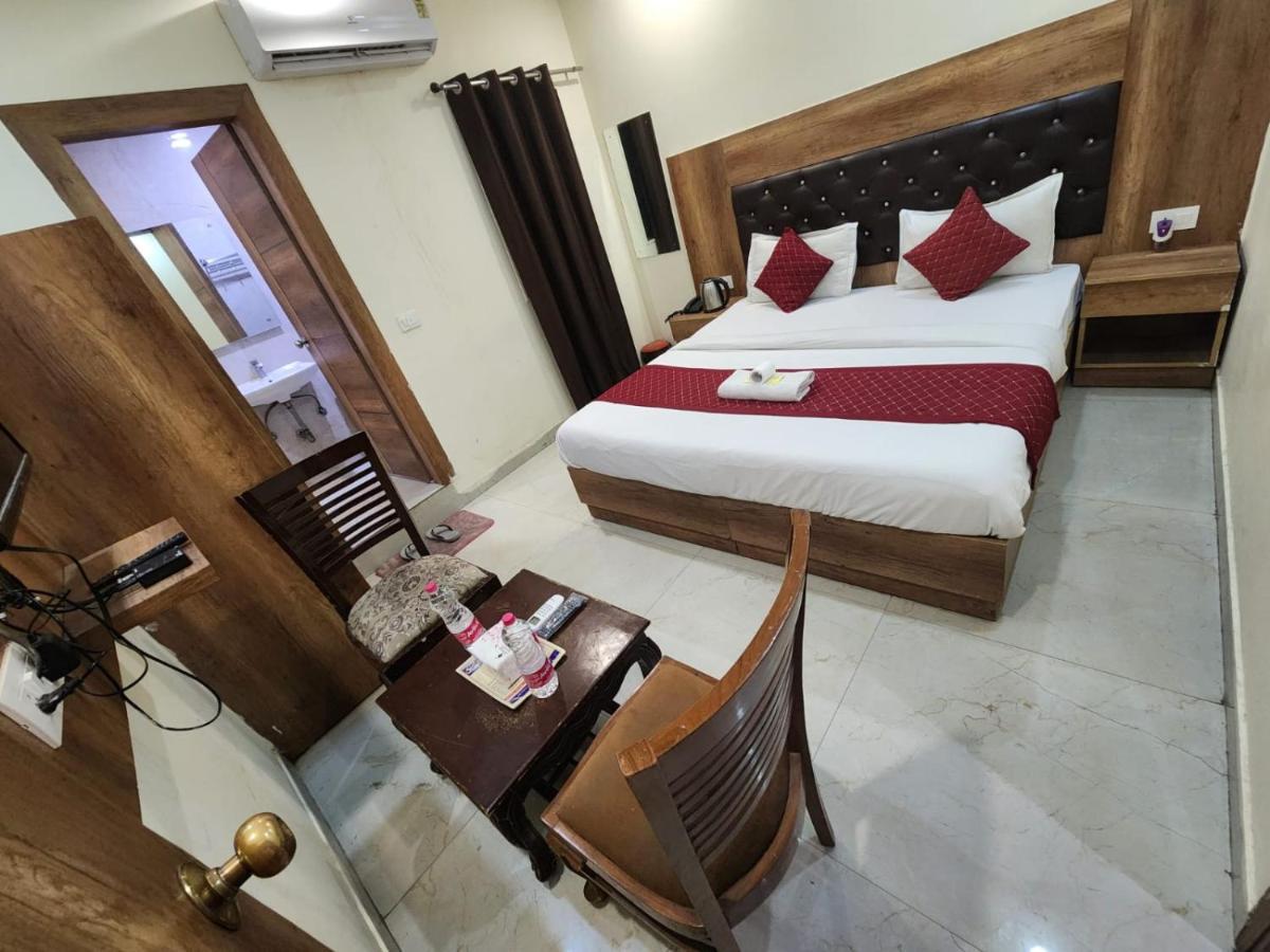 ניו דלהי Hotel Ambe Inn By Ambience Delhi Igi Airport מראה חיצוני תמונה
